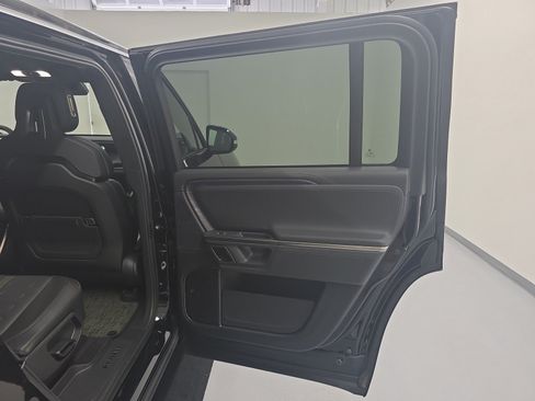 Used 2024 Rivian R1S Adventure AWD/4WD image 19