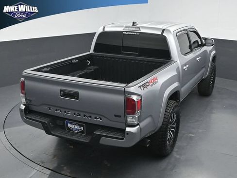 Used 2021 Toyota Tacoma TRD Sport w/ Technology Package AWD/4WD image 15