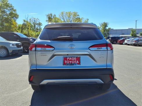 Certified 2022 Toyota Corolla Cross LE image 6