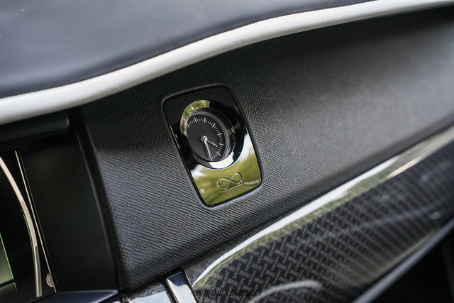 Used 2021 Rolls-Royce Cullinan Black Badge AWD/4WD image 35