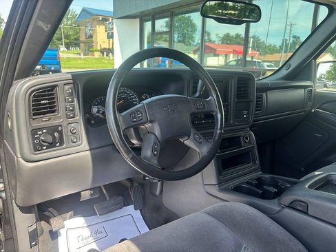 Used 2005 Chevrolet Silverado 2500 LS AWD/4WD image 15