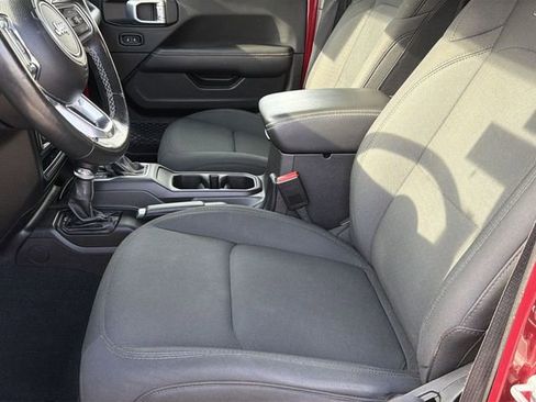 Used 2022 Jeep Wrangler Unlimited Sahara w/ Cold Weather Group image 19