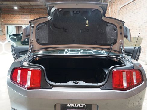 Used 2010 Ford Mustang GT image 35