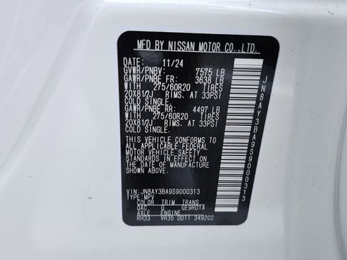 Used 2025 Nissan Armada SL w/ Captain's Chari Seat Package image 29