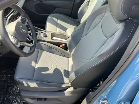New 2026 Volkswagen Tiguan SE R-Line FWD image 30