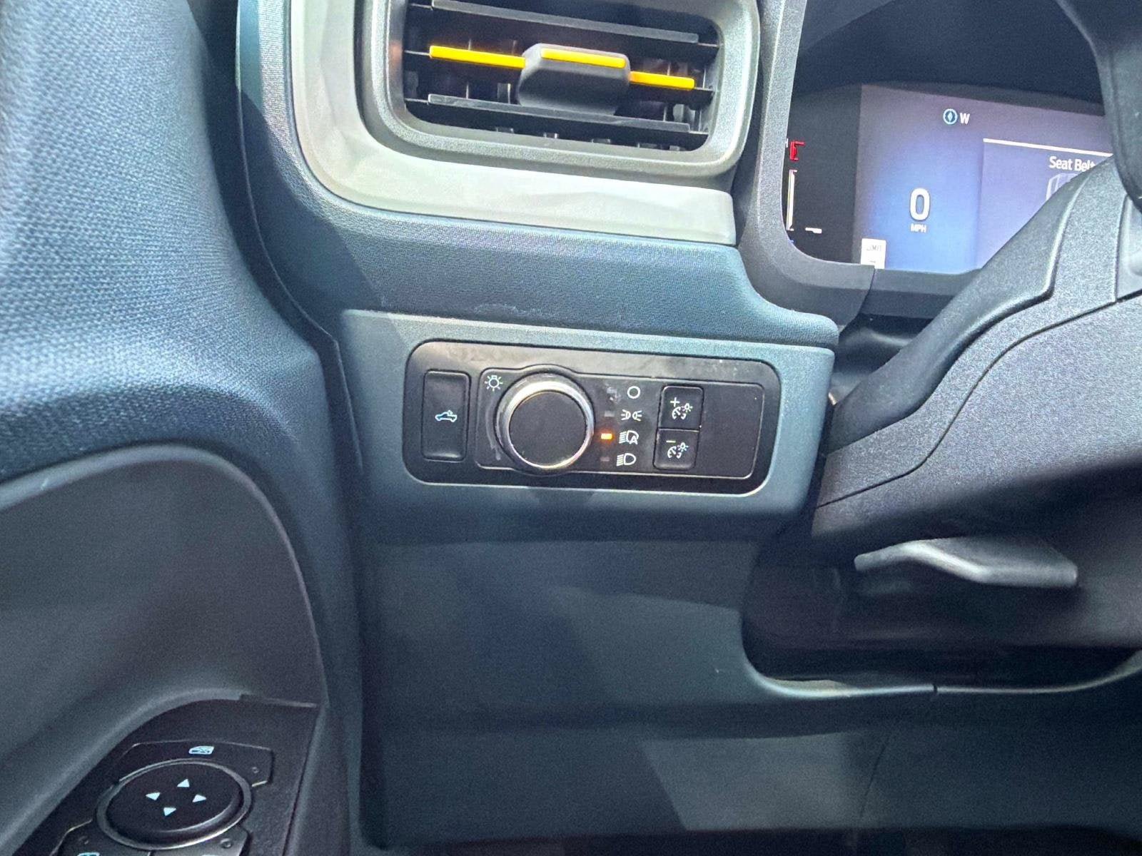 Used 2025 Ford Maverick Tremor AWD/4WD image 30