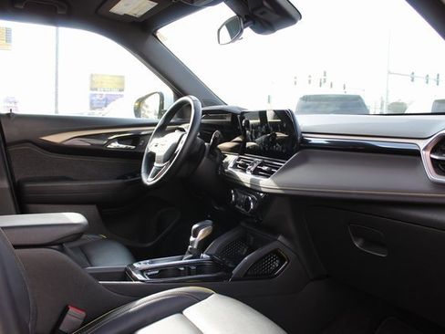 Used 2024 Chevrolet TrailBlazer ACTIV w/ Driver Confidence Package image 22
