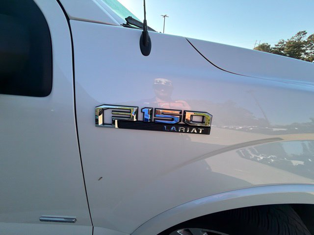 Used 2016 Ford F150 Lariat w/ Equipment Group 502A Luxury AWD/4WD image 22