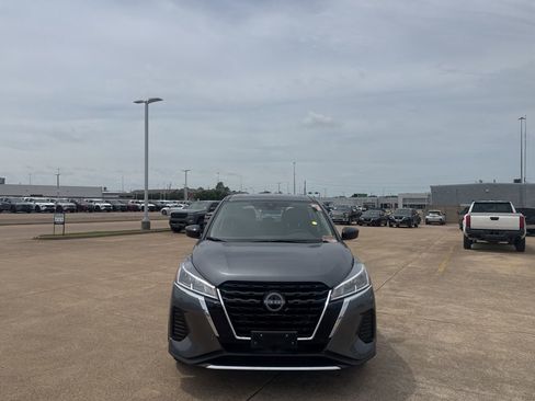 Certified 2024 Nissan Kicks S FWD image 3