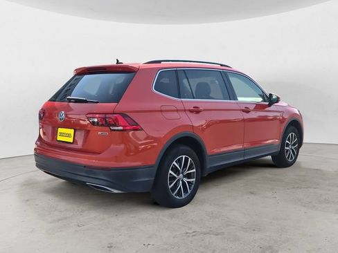 Used 2019 Volkswagen Tiguan SE w/ Panoramic Sunroof Package AWD/4WD image 5