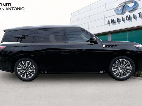 New 2026 INFINITI QX80 Luxe RWD image 8