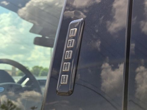 Used 2021 Ford F250 Lariat w/ Lariat Value Package AWD/4WD image 27
