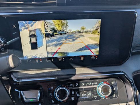 Certified 2024 GMC Sierra 2500 AT4 w/ AT4 Preferred Package image 27