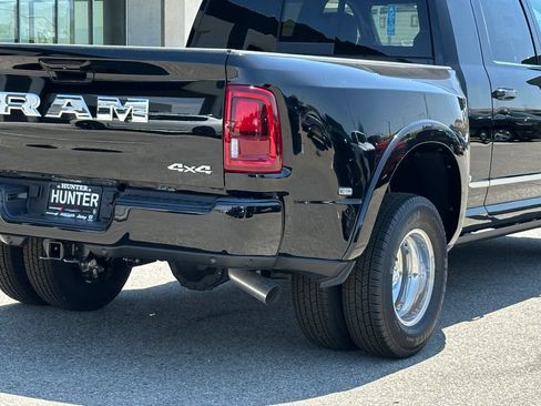 New 2026 RAM 3500 Limited AWD/4WD image 8