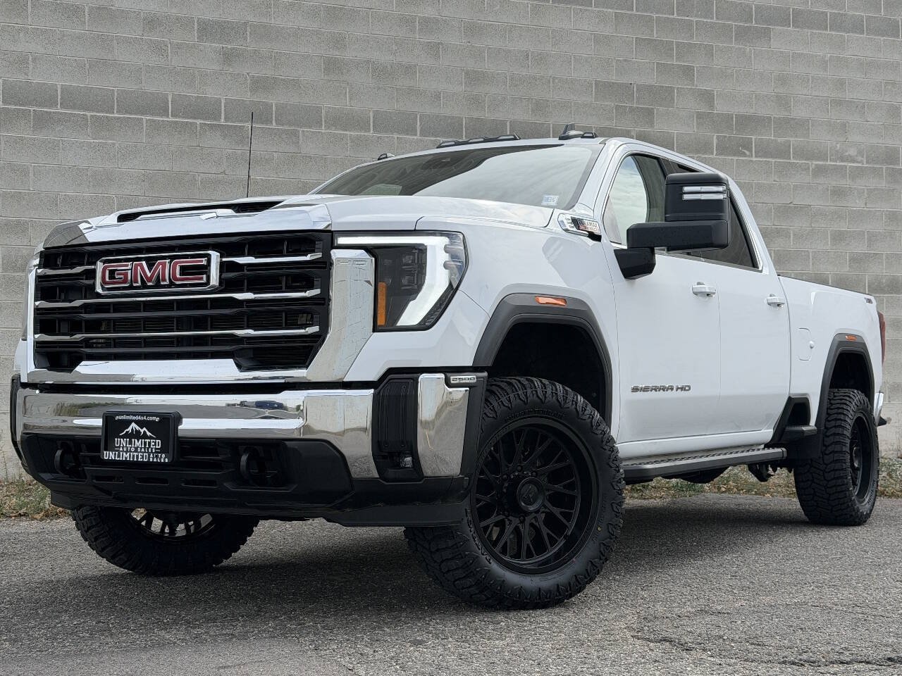 Used 2024 GMC Sierra 2500 SLE w/ SLE Convenience Package AWD/4WD image 5