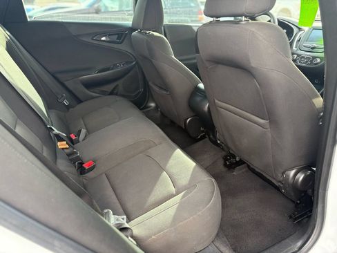Used 2018 Chevrolet Malibu LS FWD image 9