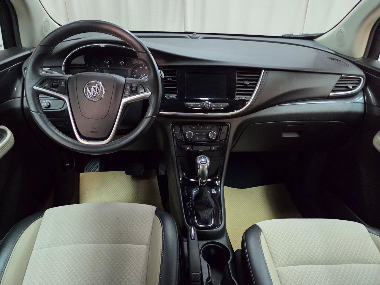 Used 2022 Buick Encore Preferred w/ Safety Package AWD/4WD image 18