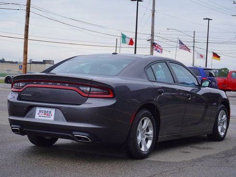 Used 2022 Dodge Charger SXT w/ Leather Interior Group image 7