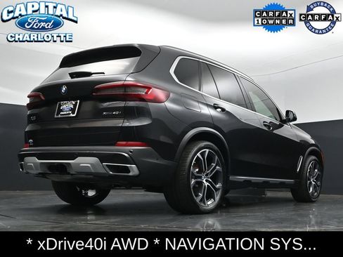 Used 2021 BMW X5 xDrive40i AWD/4WD image 25