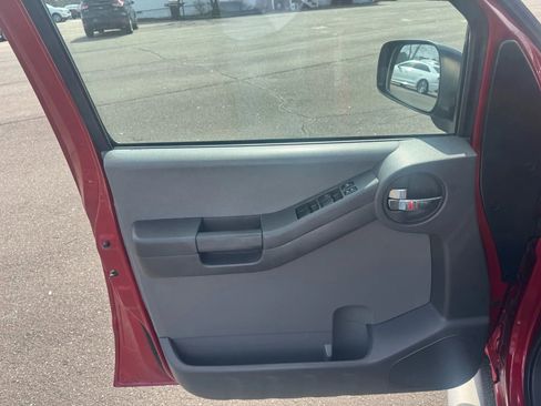 Used 2011 Nissan Xterra X image 16