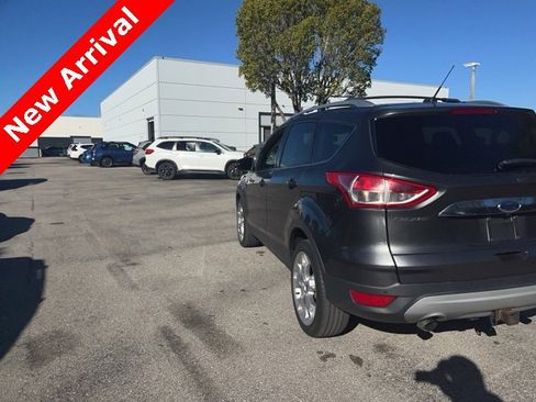 Used 2016 Ford Escape Titanium image 10
