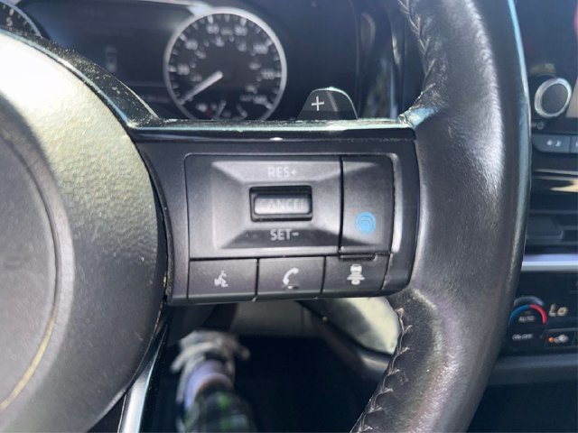 Used 2022 Nissan Pathfinder SV FWD image 31