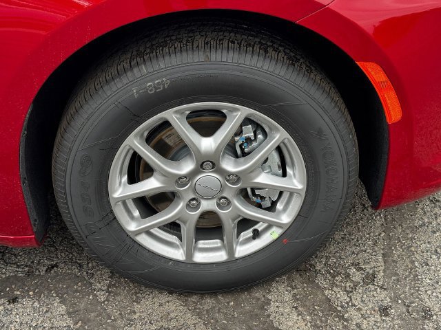 New 2027 Chrysler Pacifica Select FWD image 9