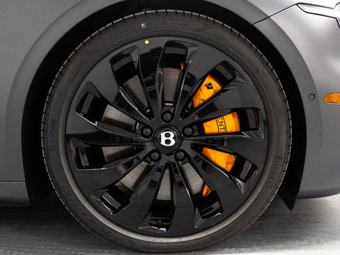 Used 2025 Bentley Continental GT Mulliner image 17