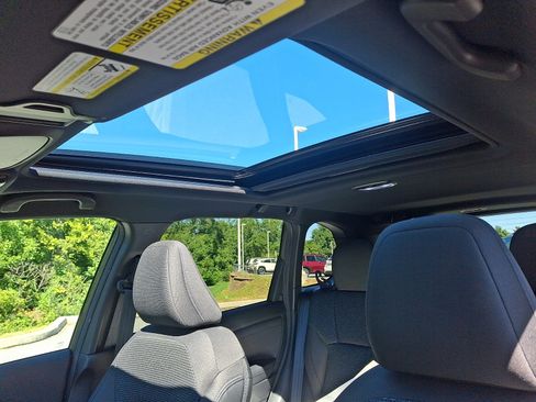 Used 2026 Subaru Forester Premium AWD/4WD image 14