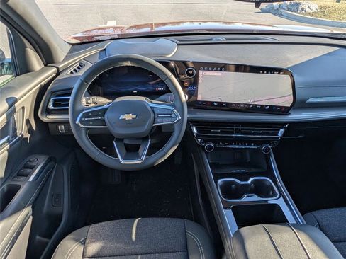 New 2026 Chevrolet Traverse LT image 13