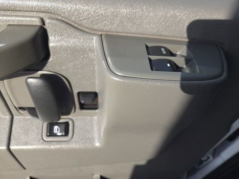 Used 2019 Chevrolet Express 3500 w/ Power Convenience Package image 15