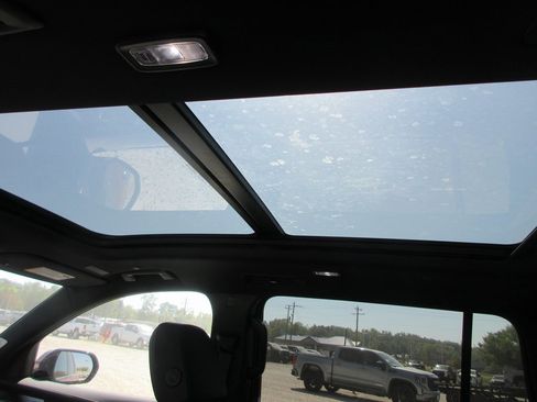 New 2026 Buick Enclave Avenir image 16