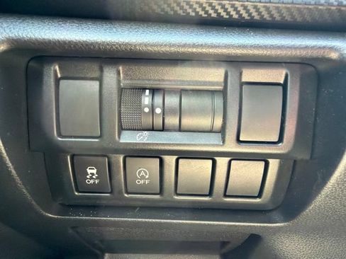 Used 2021 Subaru Crosstrek 2.0i Premium AWD/4WD image 20