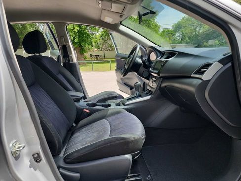Used 2019 Nissan Sentra SV image 31