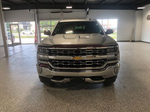 Used 2018 Chevrolet Silverado 1500 LTZ AWD/4WD image 7