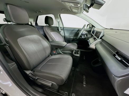 Used 2024 Hyundai Ioniq 5 SEL image 31