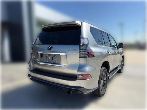 Used 2023 Lexus GX 460 Premium image 9