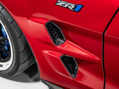 Used 2010 Chevrolet Corvette ZR1 w/ Preferred Equipment Group image 18