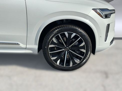 New 2026 Volvo XC90 B6 Ultra w/ Protection Package image 10