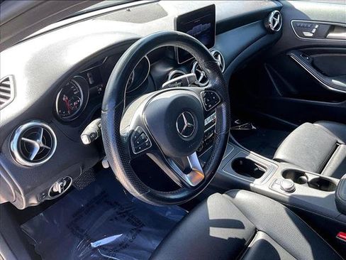 Used 2019 Mercedes-Benz GLA 250 image 14