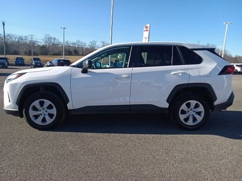 Used 2024 Toyota RAV4 LE image 6