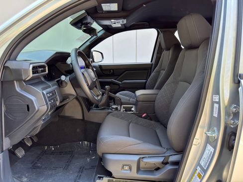 Used 2024 Toyota Tacoma SR image 13