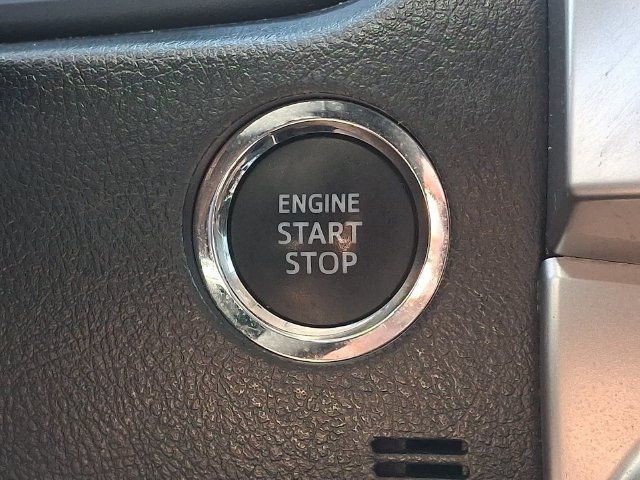 Used 2022 Toyota 4Runner SR5 AWD/4WD image 25