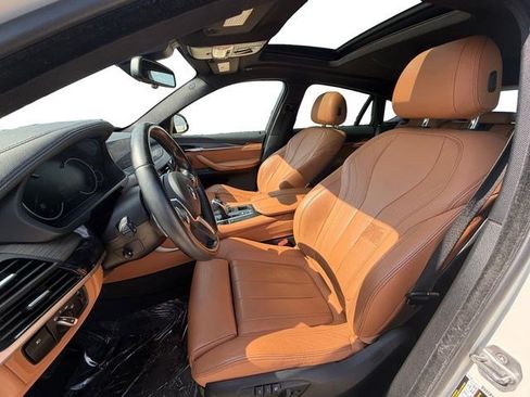 Used 2018 BMW X6 sDrive35i w/ M Sport Package RWD image 10