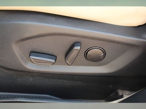 Used 2021 Ford Edge SEL w/ Convenience Package image 15