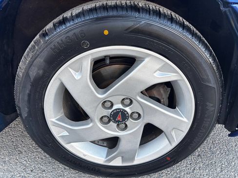 Used 2003 Pontiac Vibe w/ Power Group Value Package image 18