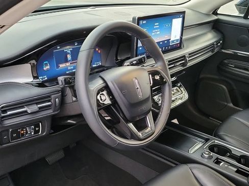 Certified 2023 Lincoln Corsair FWD image 10