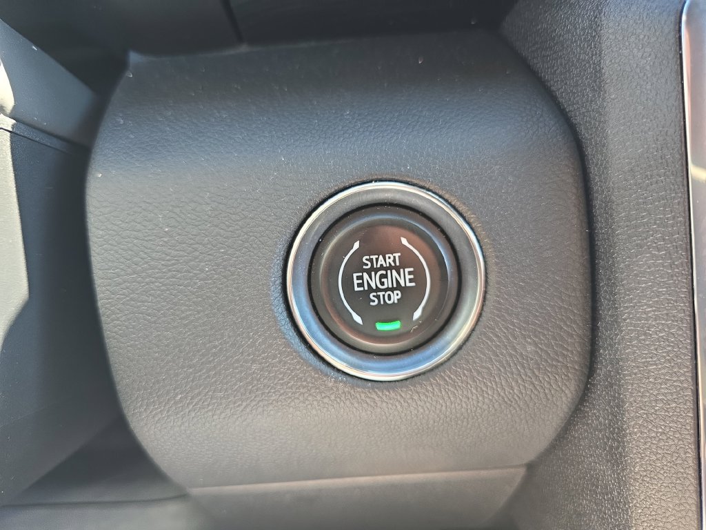 Used 2026 GMC Acadia Elevation w/ Elevation Premium Package FWD image 34