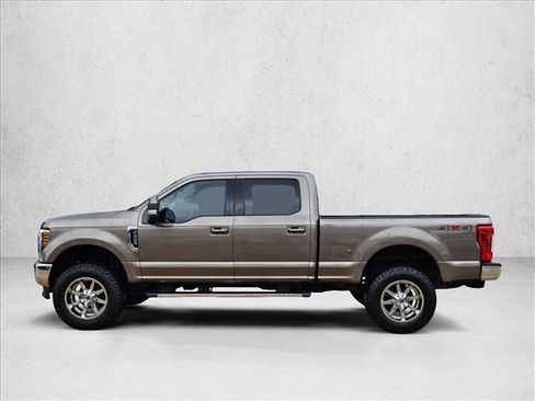 Used 2019 Ford F250 Lariat image 9