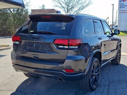 Used 2020 Jeep Grand Cherokee Altitude image 4